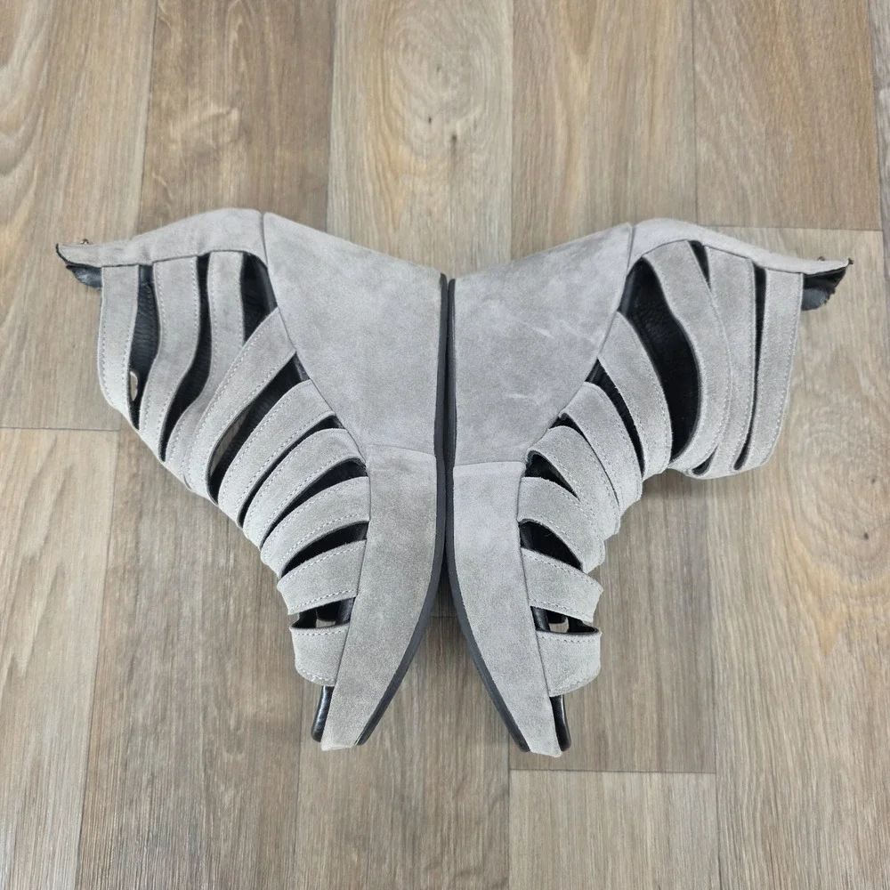 CORDANI Gray Suede Strappy Platform‎ Wedge Heels Sandals Shoes Italy Size 39